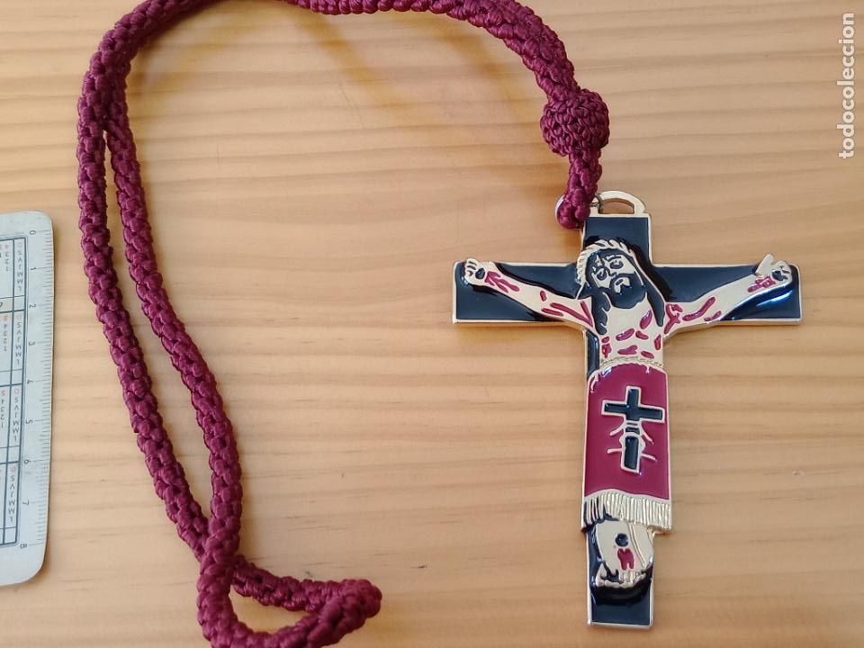 Antig&uuml;edades: Cruz esmaltada con cord&oacute;n - Foto 1