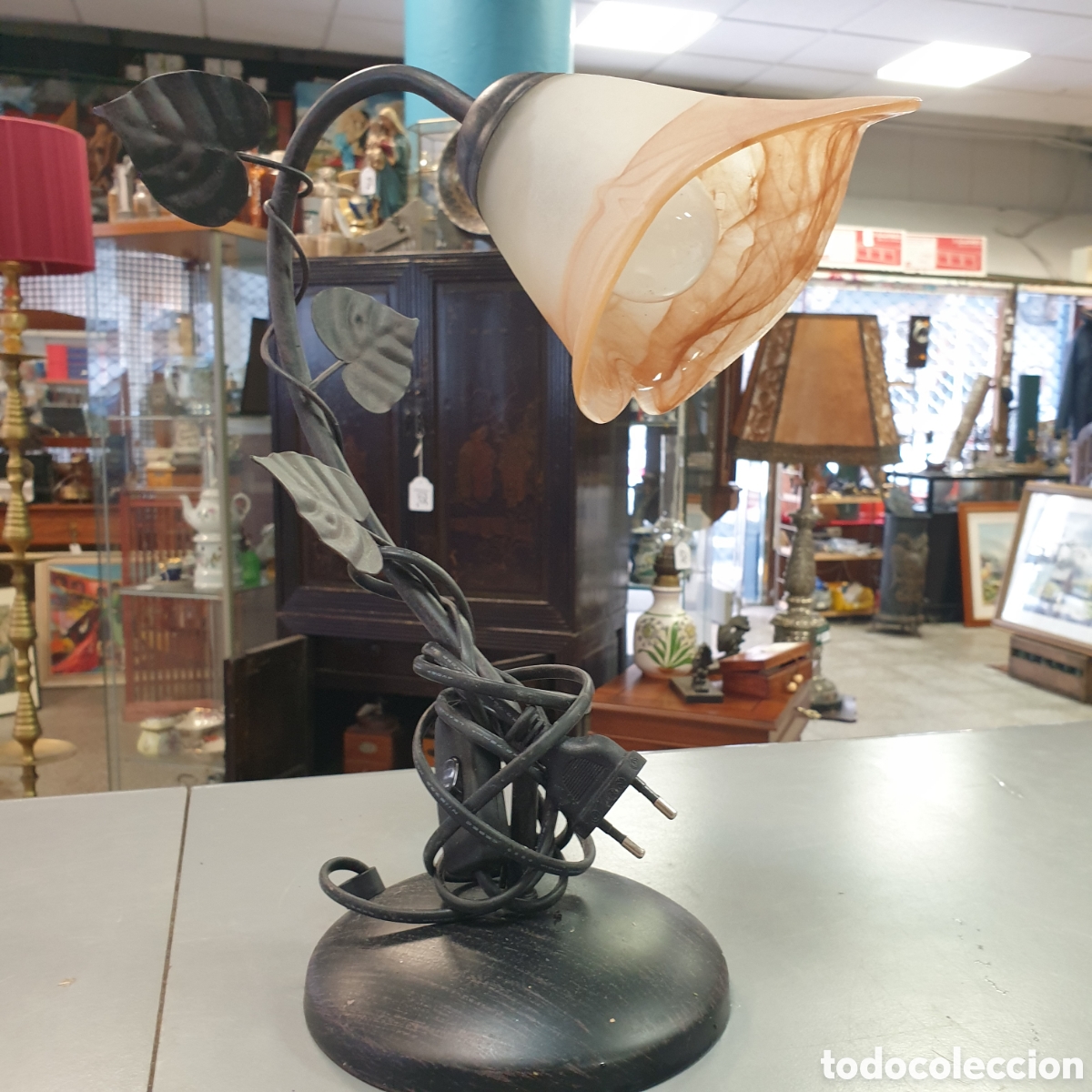 Antig&uuml;edades: Lampara de mesa 32CM DE ALTURA - Foto 1