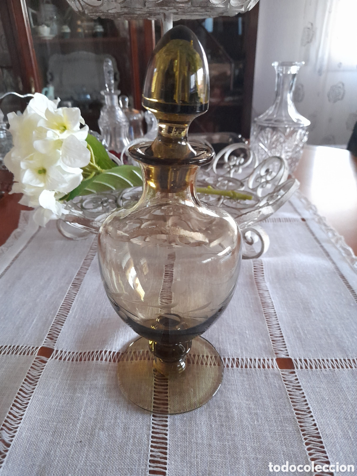 Antig&uuml;edades: Juego de botella y copas de licor en cristal verde - Foto 3