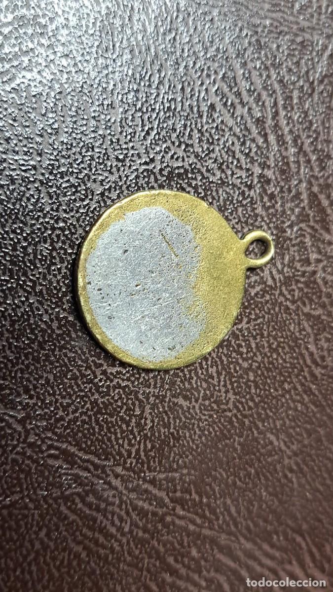 Antig&uuml;edades: Original Medalla de San Crist&oacute;bal de Plata Grabada en Franc&eacute;s - Foto 2