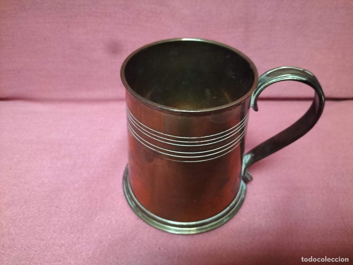 Antig&uuml;edades: Jarra de metal dorado - Foto 2