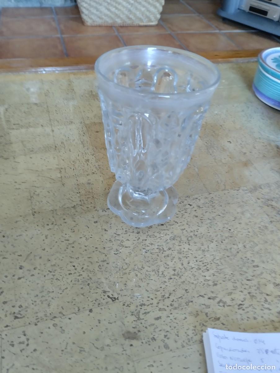 Antig&uuml;edades: Copa de cristal tallado - Foto 1