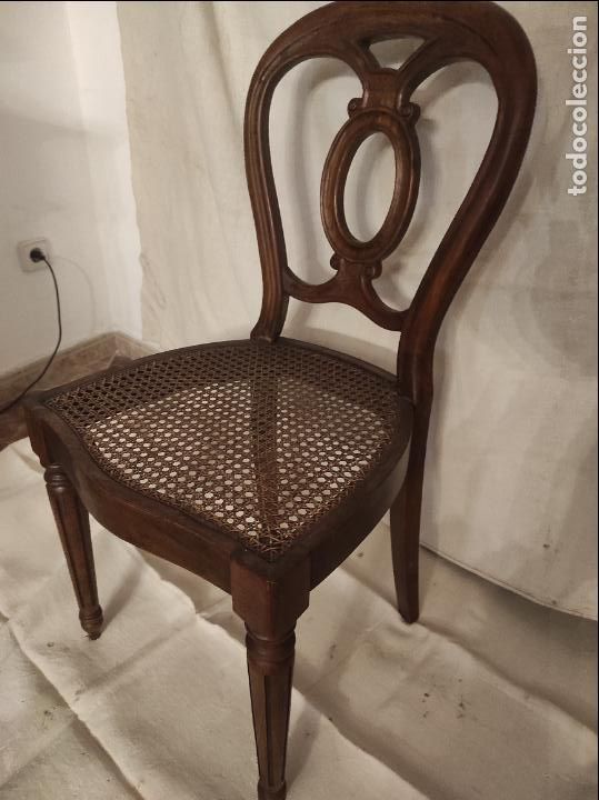 Antig&uuml;edades: dos sillas de roble y rejilla - Foto 2