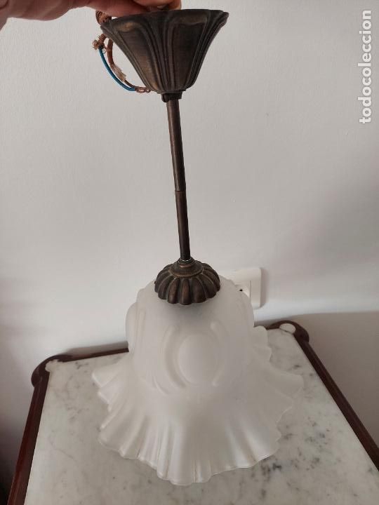 Antig&uuml;edades: L&aacute;mpara de techo con tulipa - Foto 1