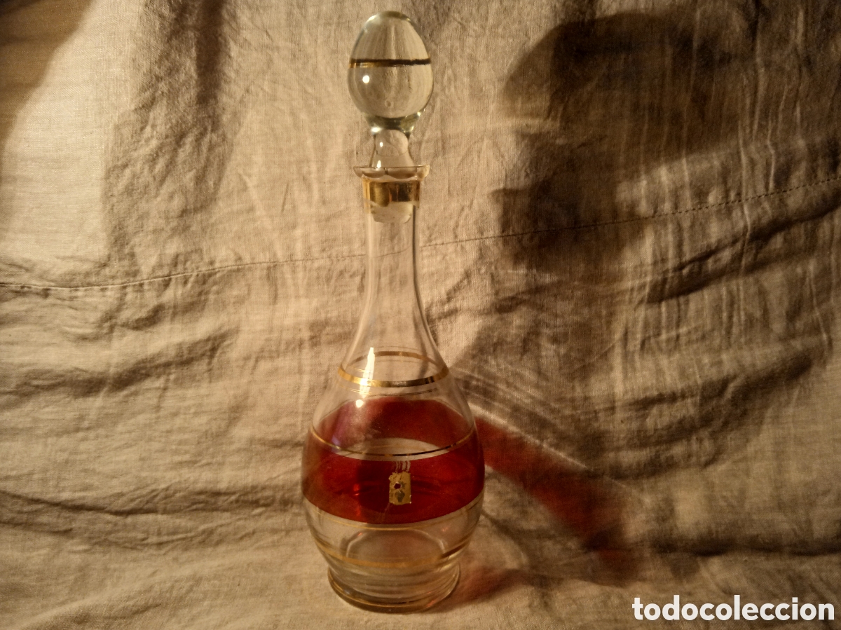 Antig&uuml;edades: BOTELLA DE LICOR DE CRISTAL - Foto 1