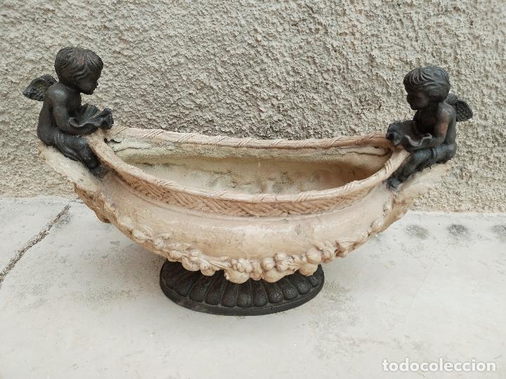 Antig&uuml;edades: macetero con angeles - Foto 2