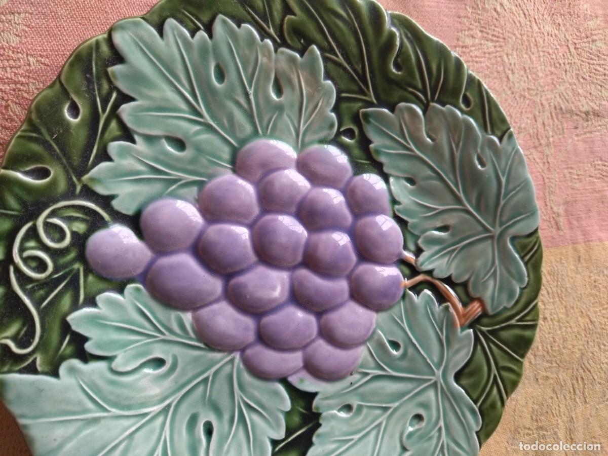 Antig&uuml;edades: Plato de fruta may&oacute;lica, uvas. - Foto 4