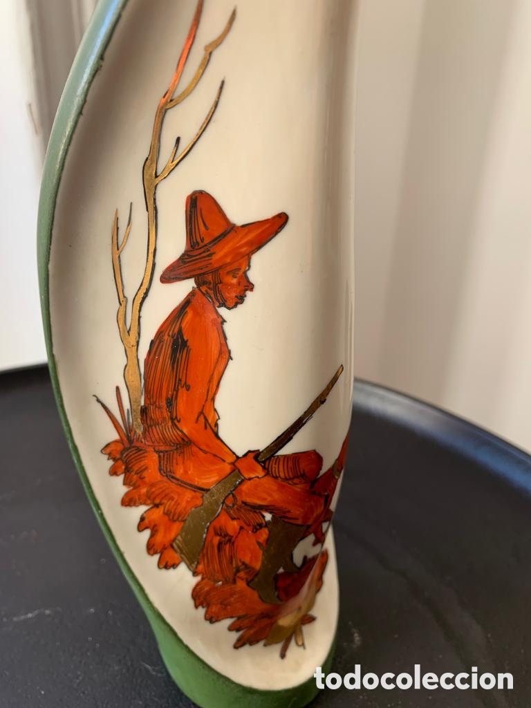 Antig&uuml;edades: Jarra en porcelana de Sureda - Foto 2