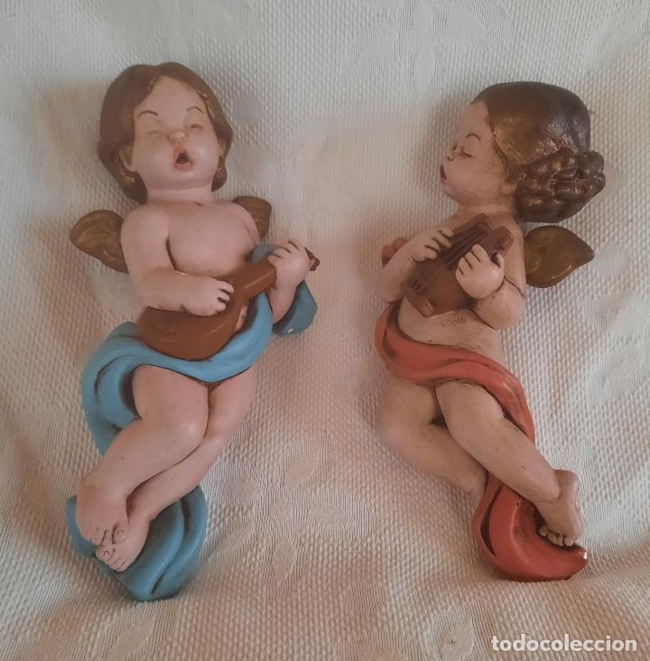 Antiguidades: PAREJA DE &Aacute;NGELES / QUERUBINES M&Uacute;SICOS 18 CM.