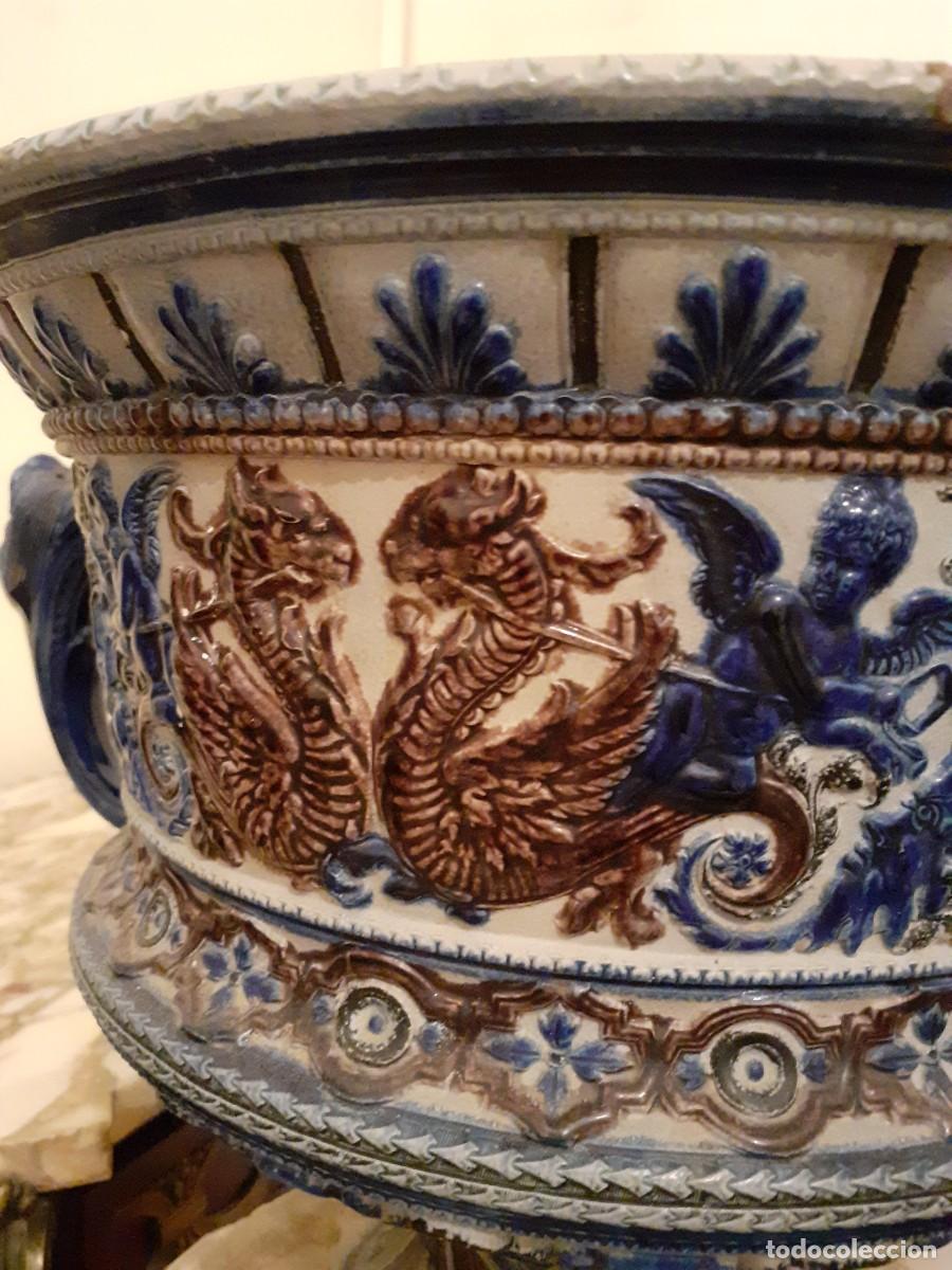 Antig&uuml;edades: Base y macetero de ceramica esmaltada - Foto 9