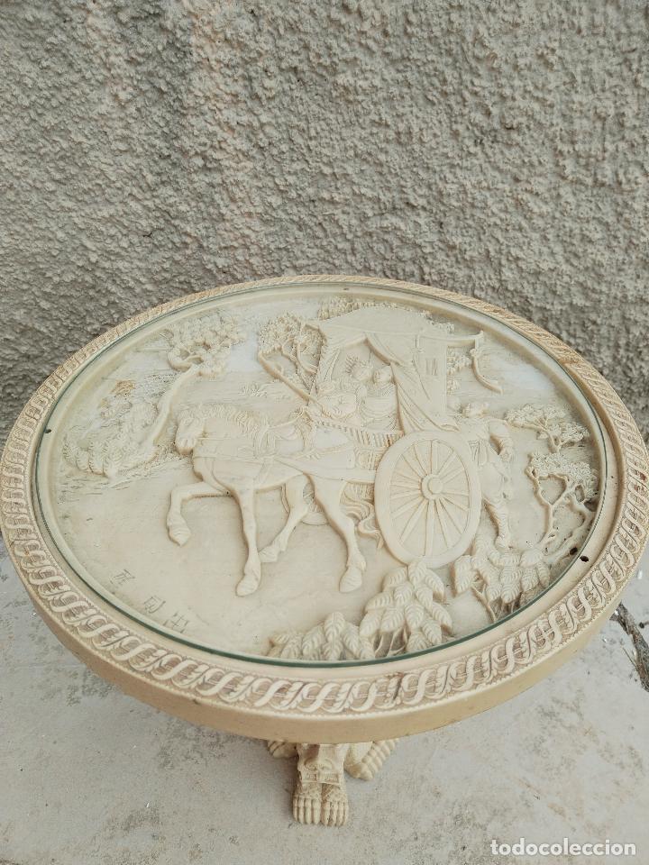 Antig&uuml;edades: mesa oriental de resina - Foto 2