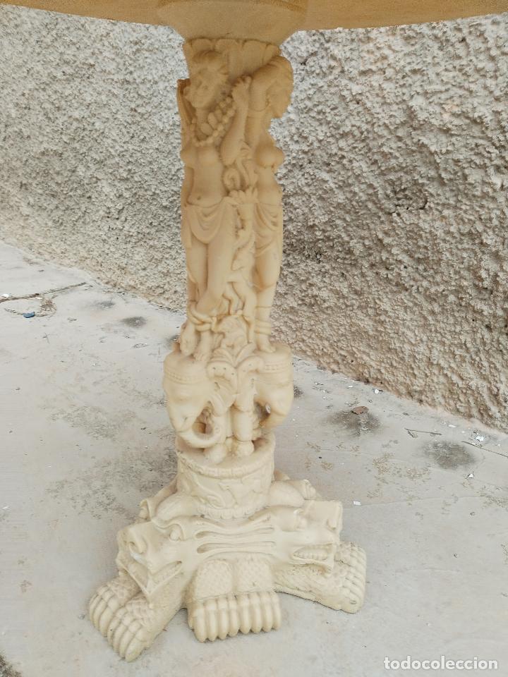 Antig&uuml;edades: mesa oriental de resina - Foto 3