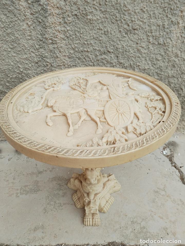 Antig&uuml;edades: mesa oriental de resina - Foto 8