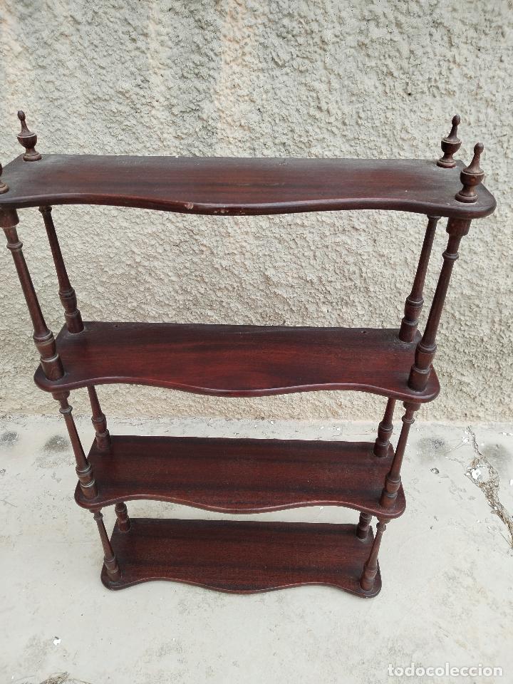 Antig&uuml;edades: estanteria repisa de pared - Foto 6