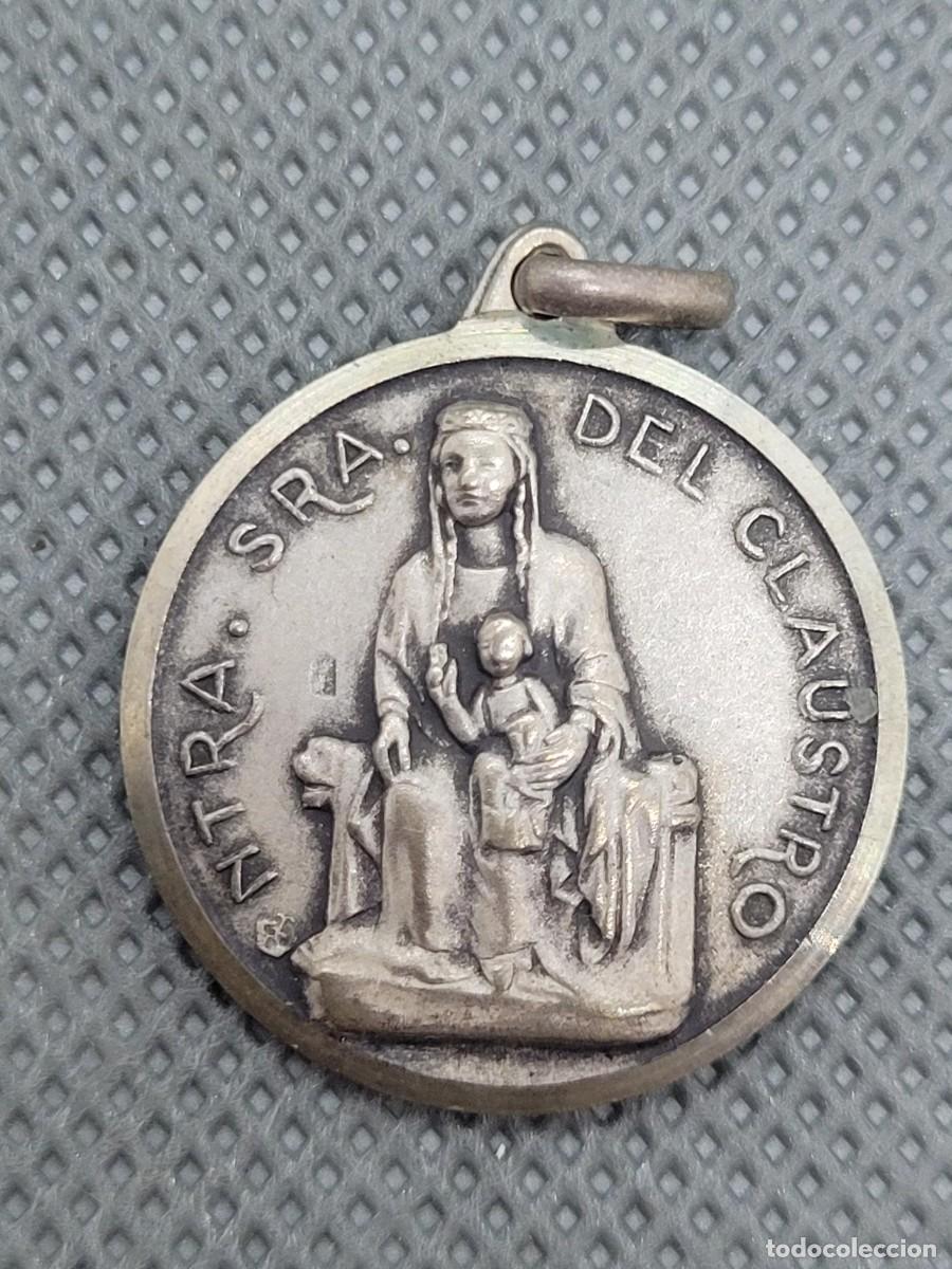 Antig&uuml;edades: Medalla Nuestra Se&ntilde;ora del Claustro C2 - Foto 1