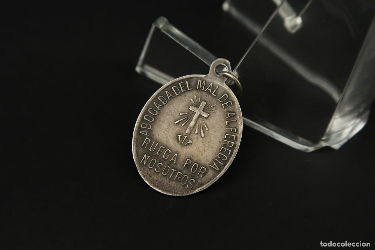 Antig&uuml;edades: Antigua Medalla Religiosa de Plata - Foto 5