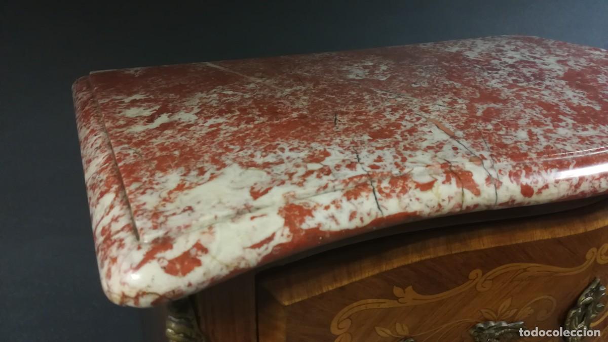 Antig&uuml;edades: MESILLA DE NOCHE FRANCESA CON MARQUETERIA - Foto 6