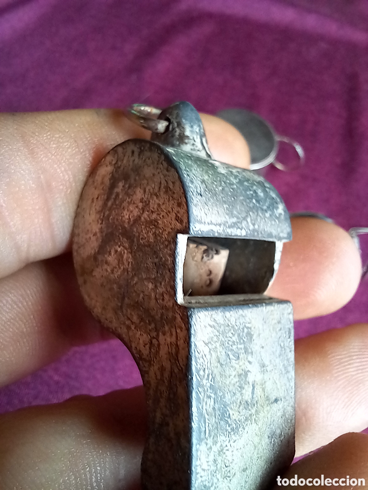 Antig&uuml;edades: LOTE DE 4 SILBATOS DE METAL - Foto 11