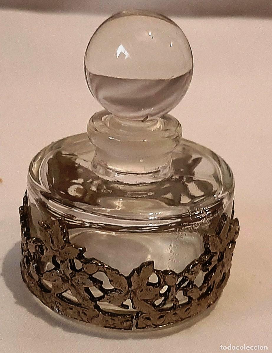 Antig&uuml;edades: Frasco de aceite de almizcle en cristal - Foto 1