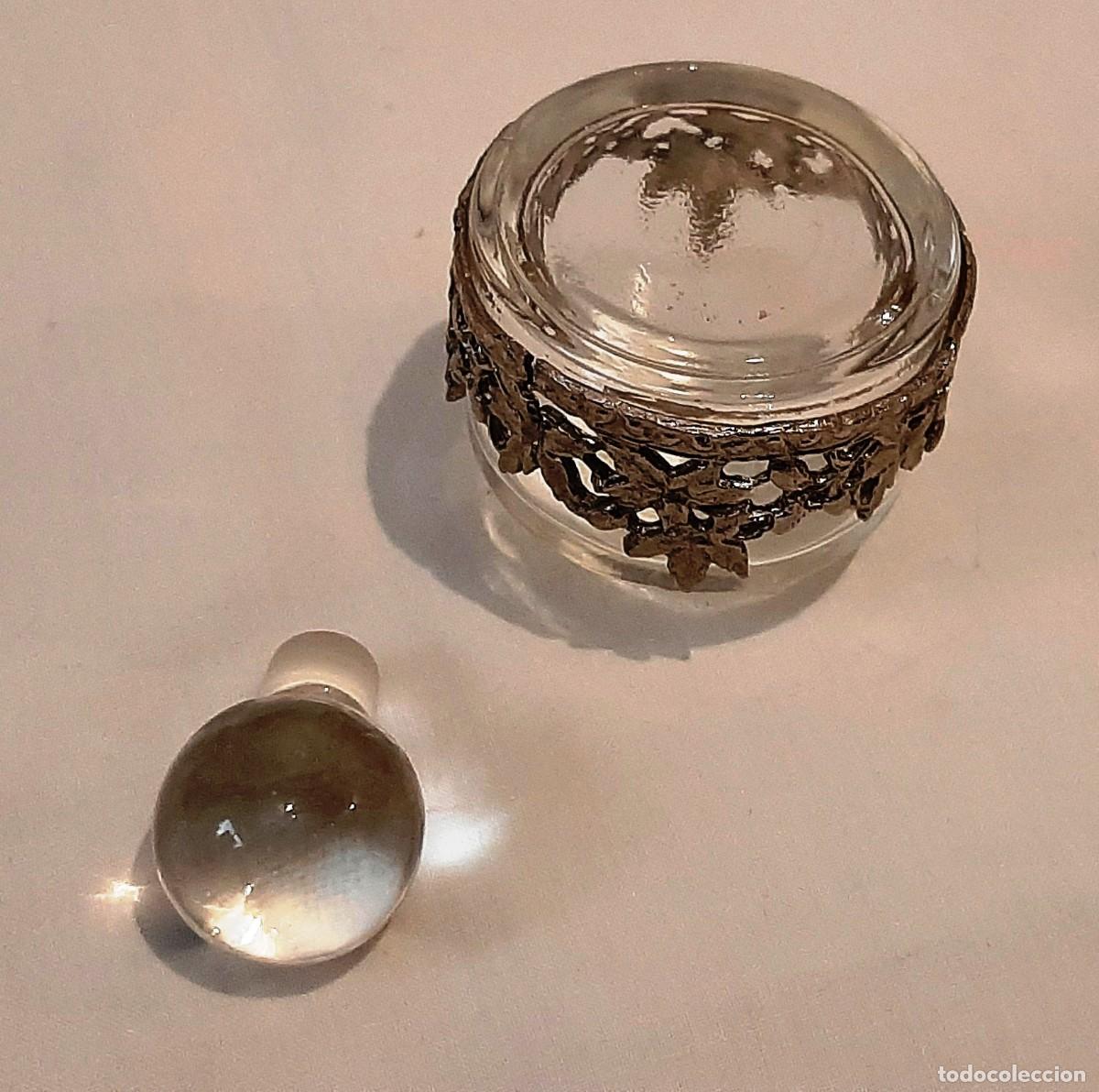 Antig&uuml;edades: Frasco de aceite de almizcle en cristal - Foto 9