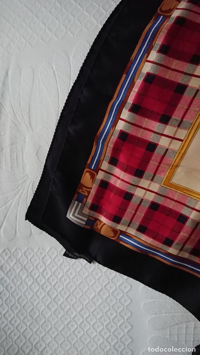 Antig&uuml;edades: Elegante pa&ntilde;uelo de seda, Les Copains - Foto 7
