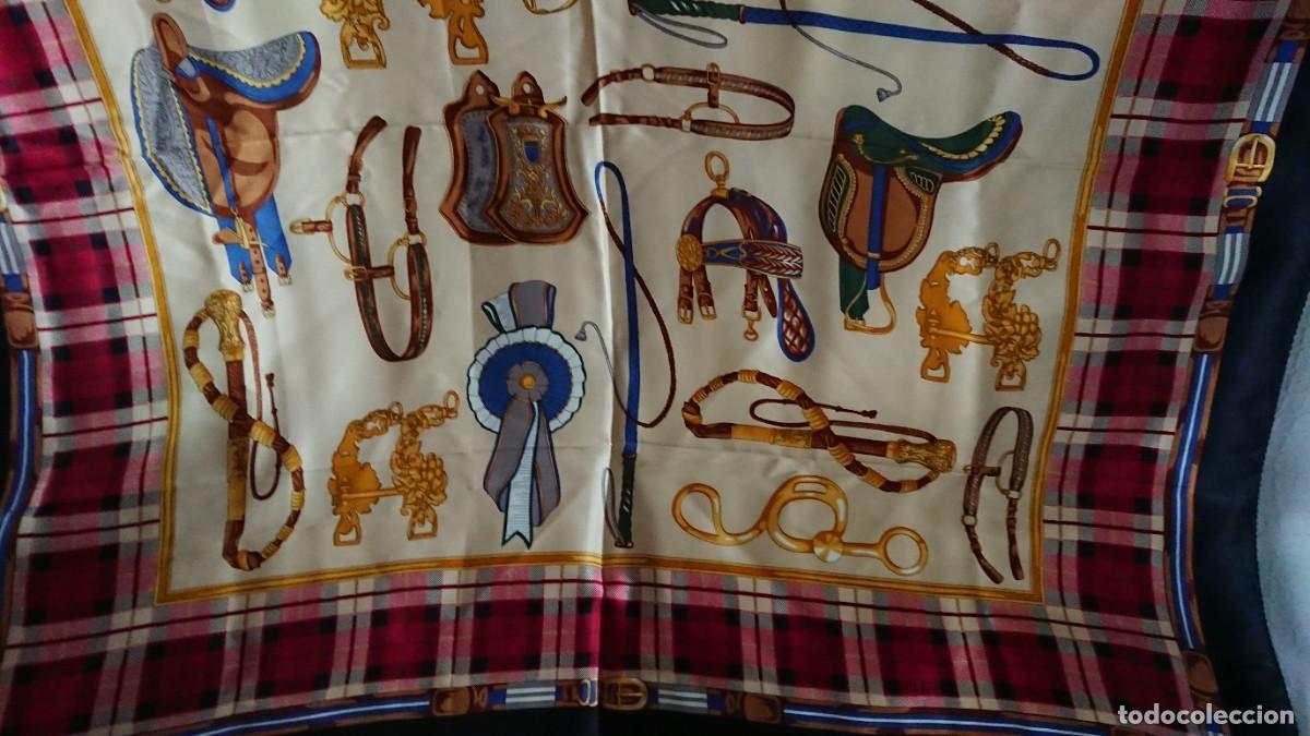 Antig&uuml;edades: Elegante pa&ntilde;uelo de seda, Les Copains - Foto 8