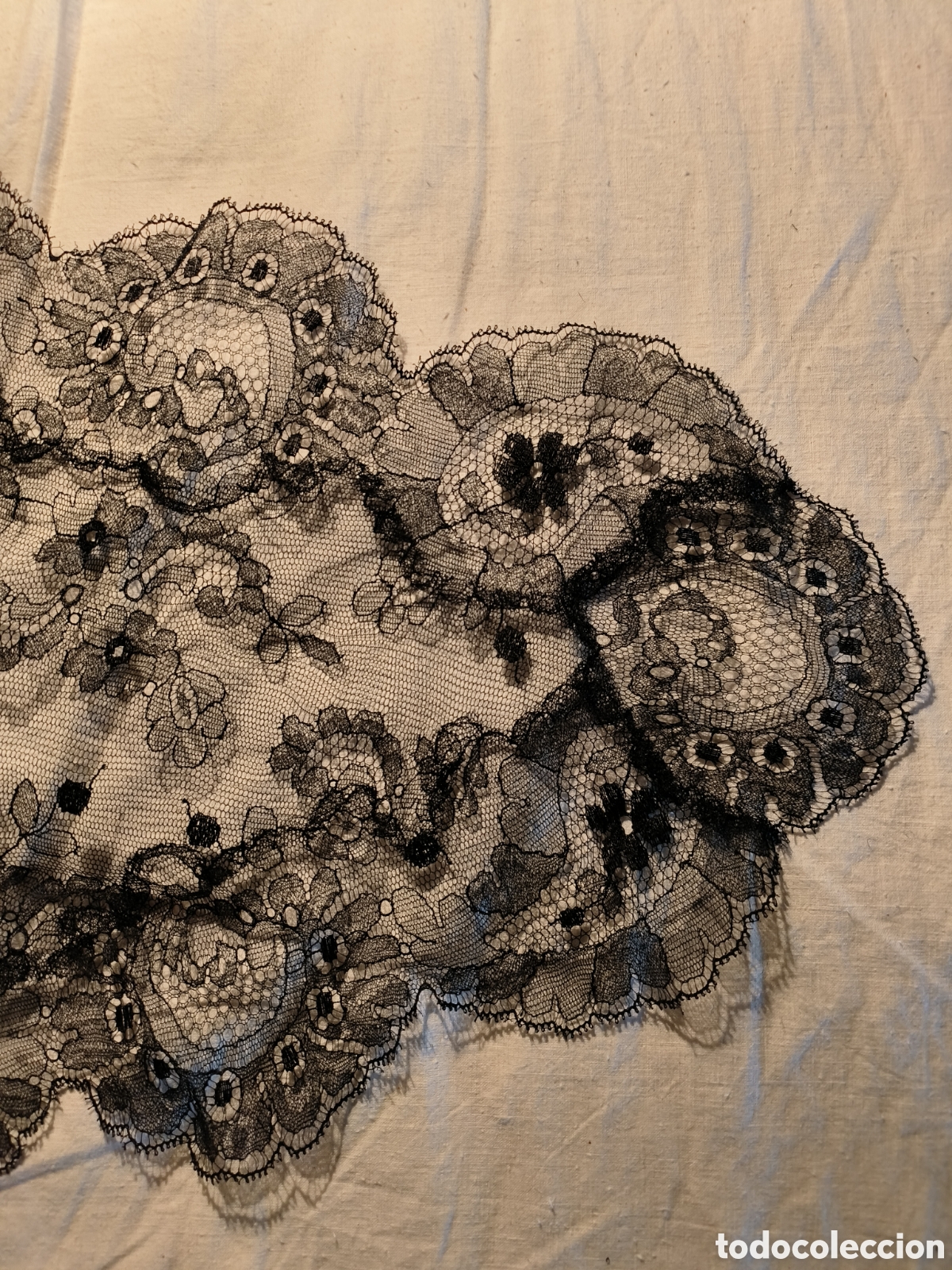 Antig&uuml;edades: Mantilla blonda - Foto 9