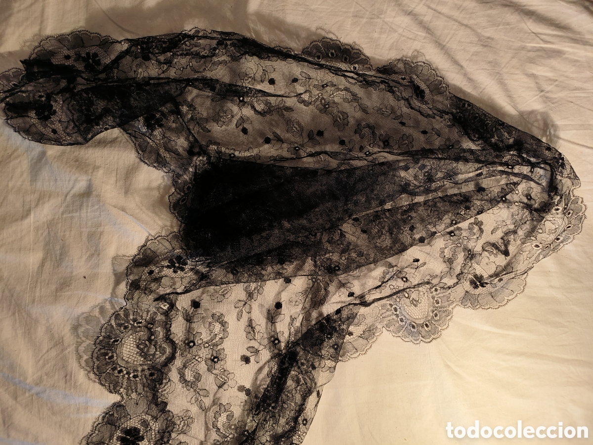 Antig&uuml;edades: Mantilla blonda - Foto 10