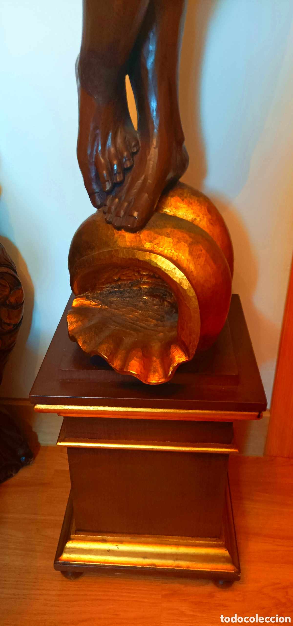 Antig&uuml;edades: Talla de madera de sobre caracola - Foto 3
