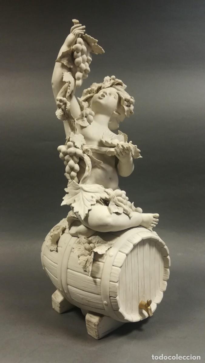 Antiquit&eacute;s: FIGURA NI&Ntilde;O BACO ALEGORIA AL VINO DE BISCUIT