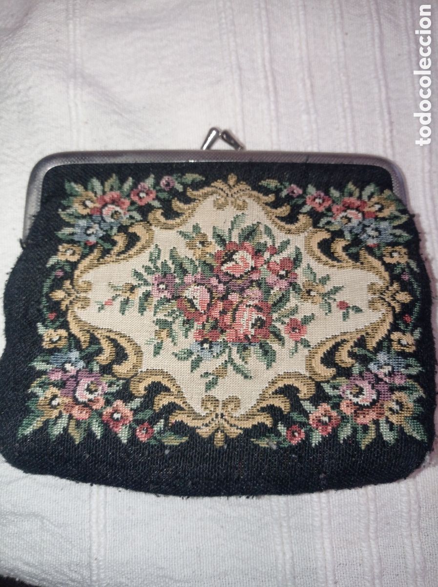 Antig&uuml;edades: ANTIGUO MONEDERO EN PETIT POINT - Foto 1