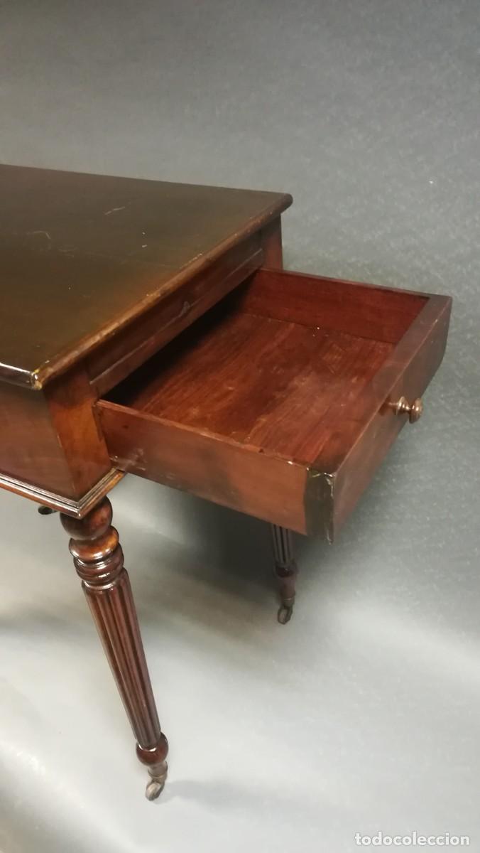 Antig&uuml;edades: MESA AUXILIAR LUIS PHILIPPE DE MADERA DE CAOBA CON CAJON - Foto 4