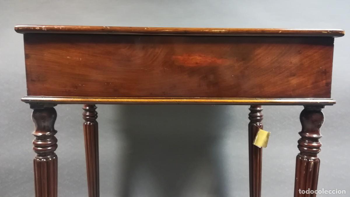 Antig&uuml;edades: MESA AUXILIAR LUIS PHILIPPE DE MADERA DE CAOBA CON CAJON - Foto 7