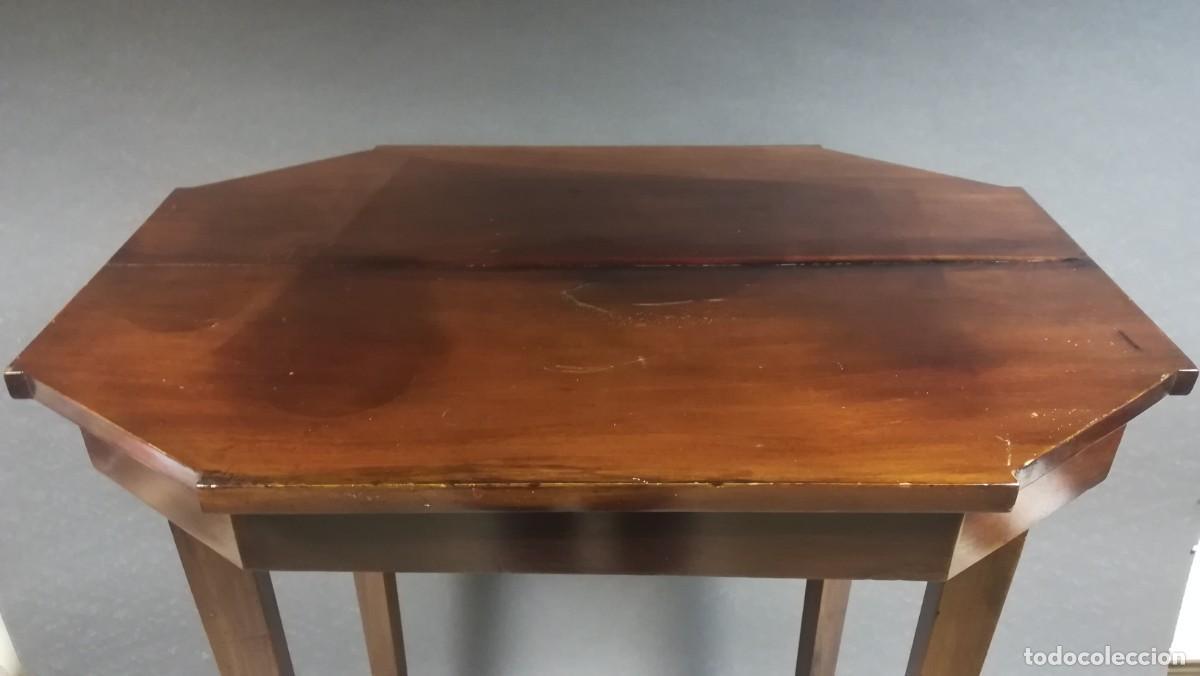 Antig&uuml;edades: MESA AUXILIAR OCTOGONAL DE CAOBA - Foto 4