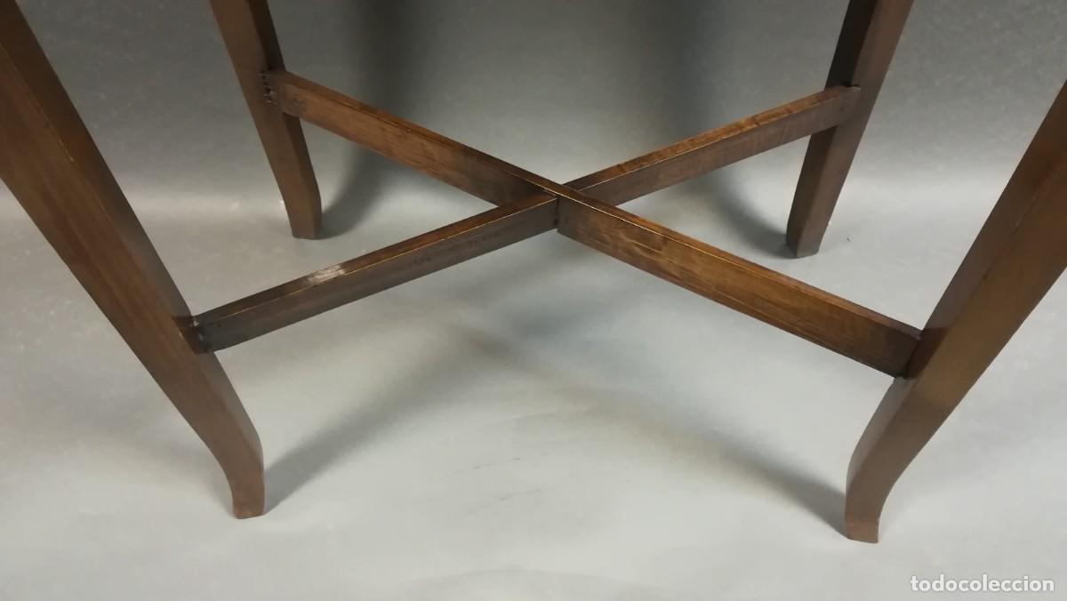 Antig&uuml;edades: MESA AUXILIAR OCTOGONAL DE CAOBA - Foto 11
