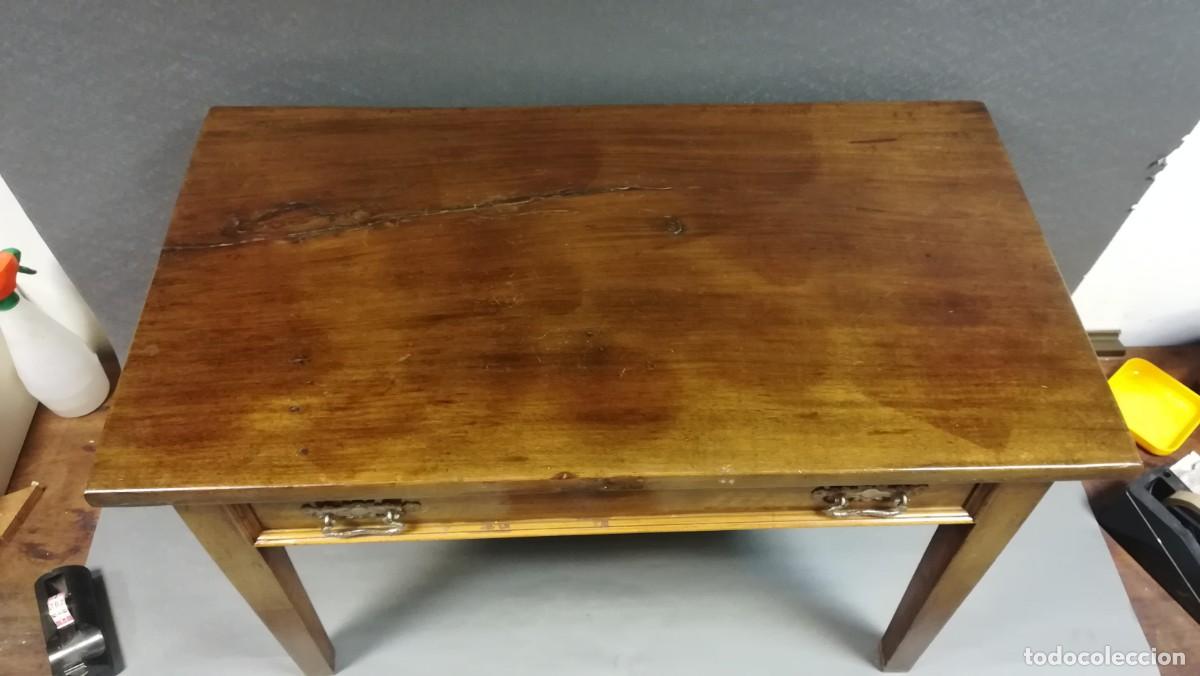 Antig&uuml;edades: MESA AUXILIAR RUSTICA CON CAJ&Oacute;N - Foto 3