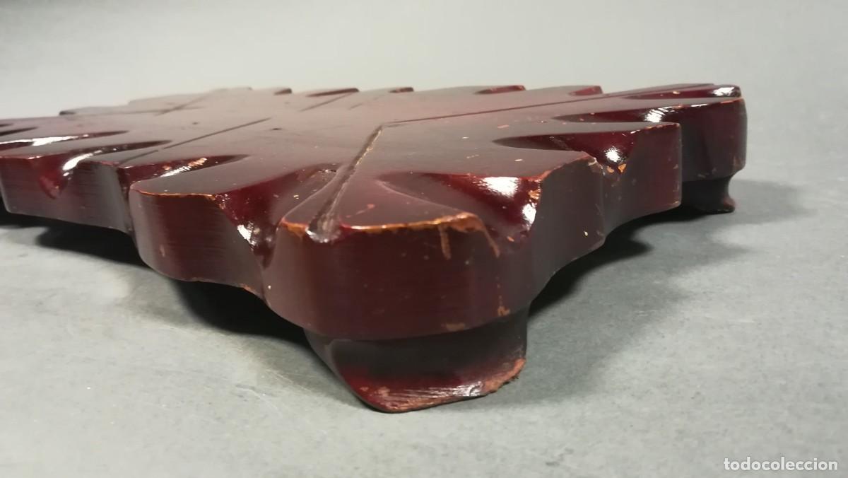 Antig&uuml;edades: PEANA CHINA DE MADERA LACADA ROJA - Foto 3