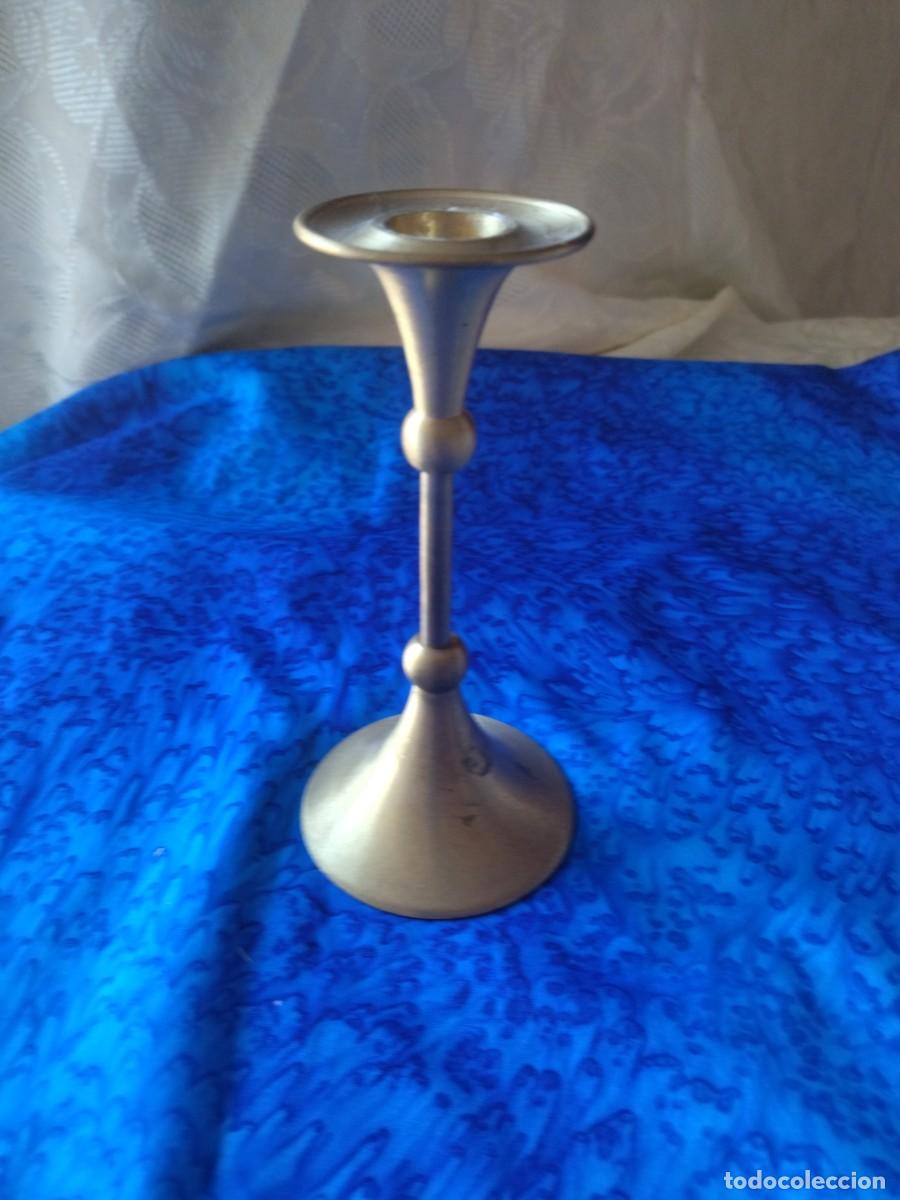 Antig&uuml;edades: Bonito candelabro de 1 vela de lat&oacute;n. - Foto 2