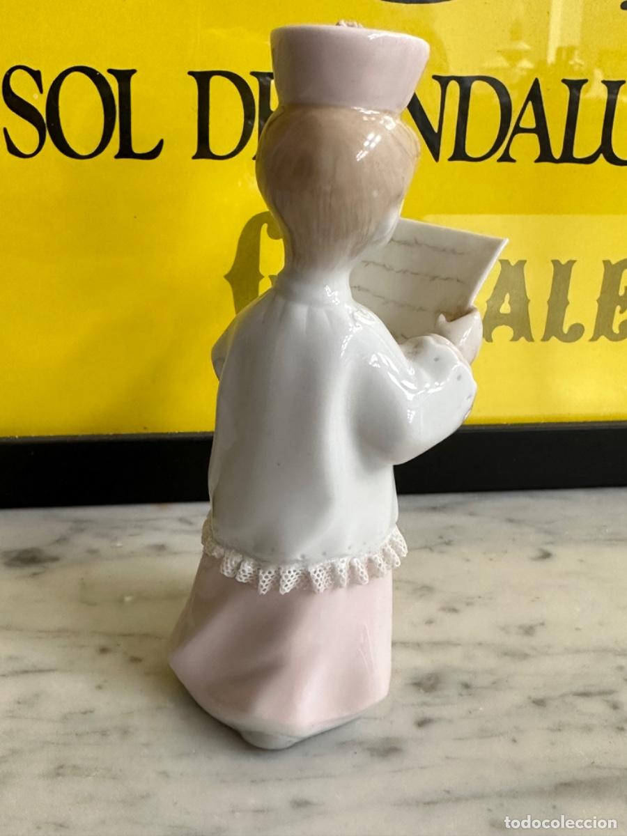 Antig&uuml;edades: Monaguillo leyendo lladro - Foto 2