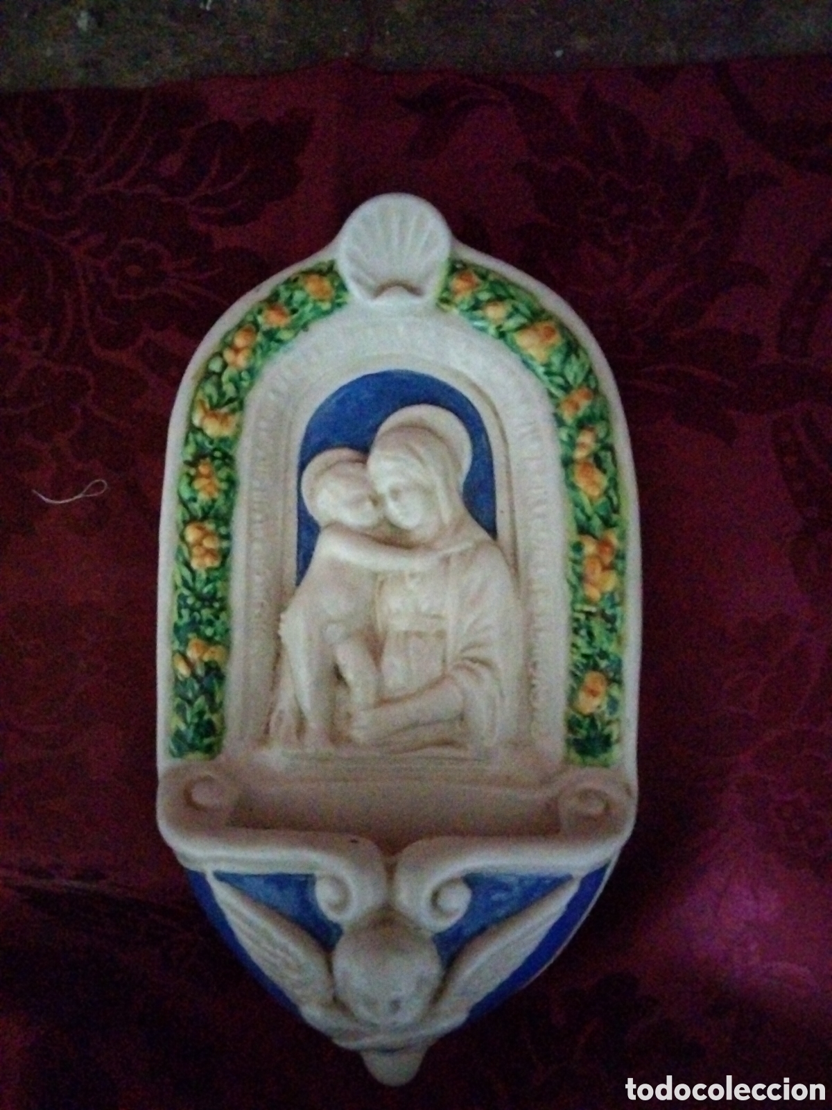 Antig&uuml;edades: BENDITERA PORCELANA CON RELIEVES - Foto 1