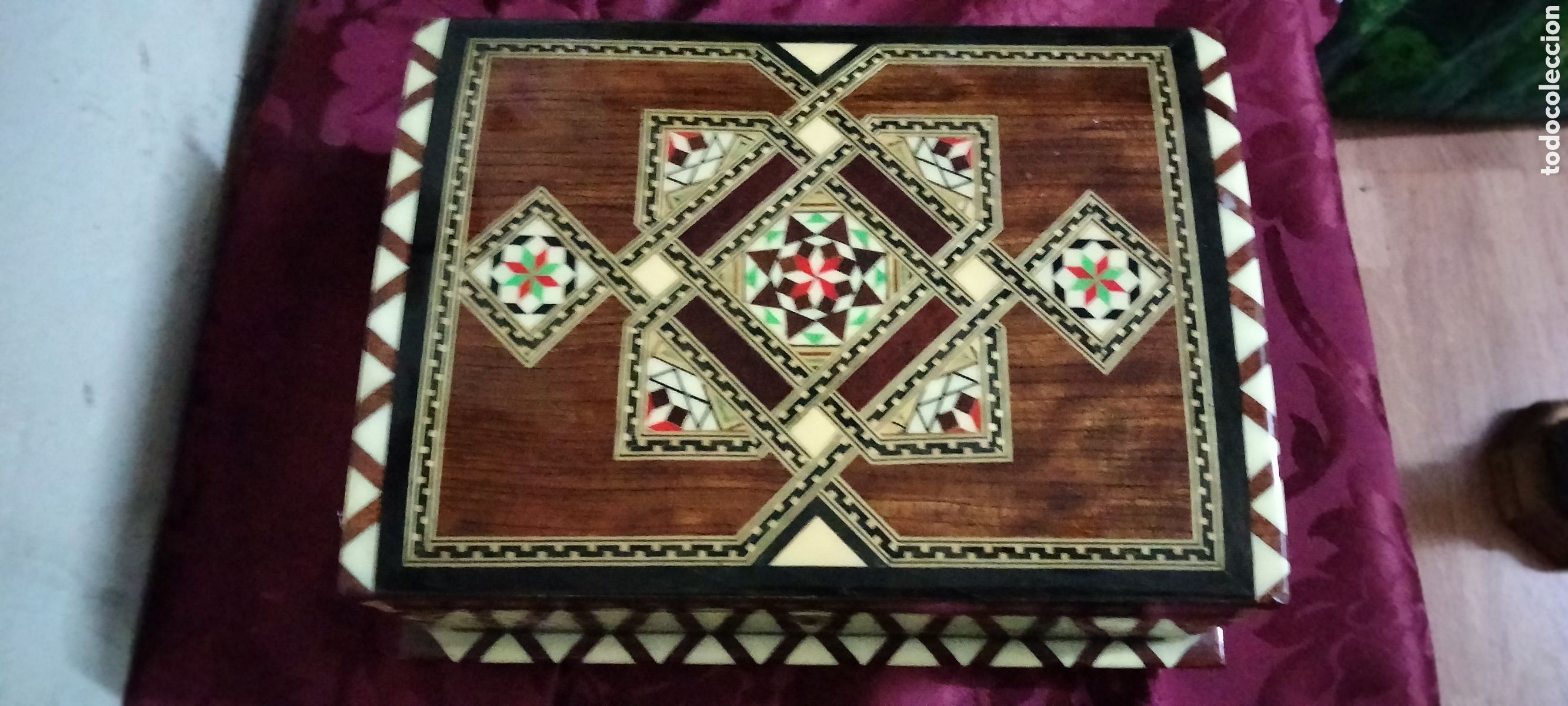 Antig&uuml;edades: CAJA TARACEA CON INSCUTRACIONES - Foto 1