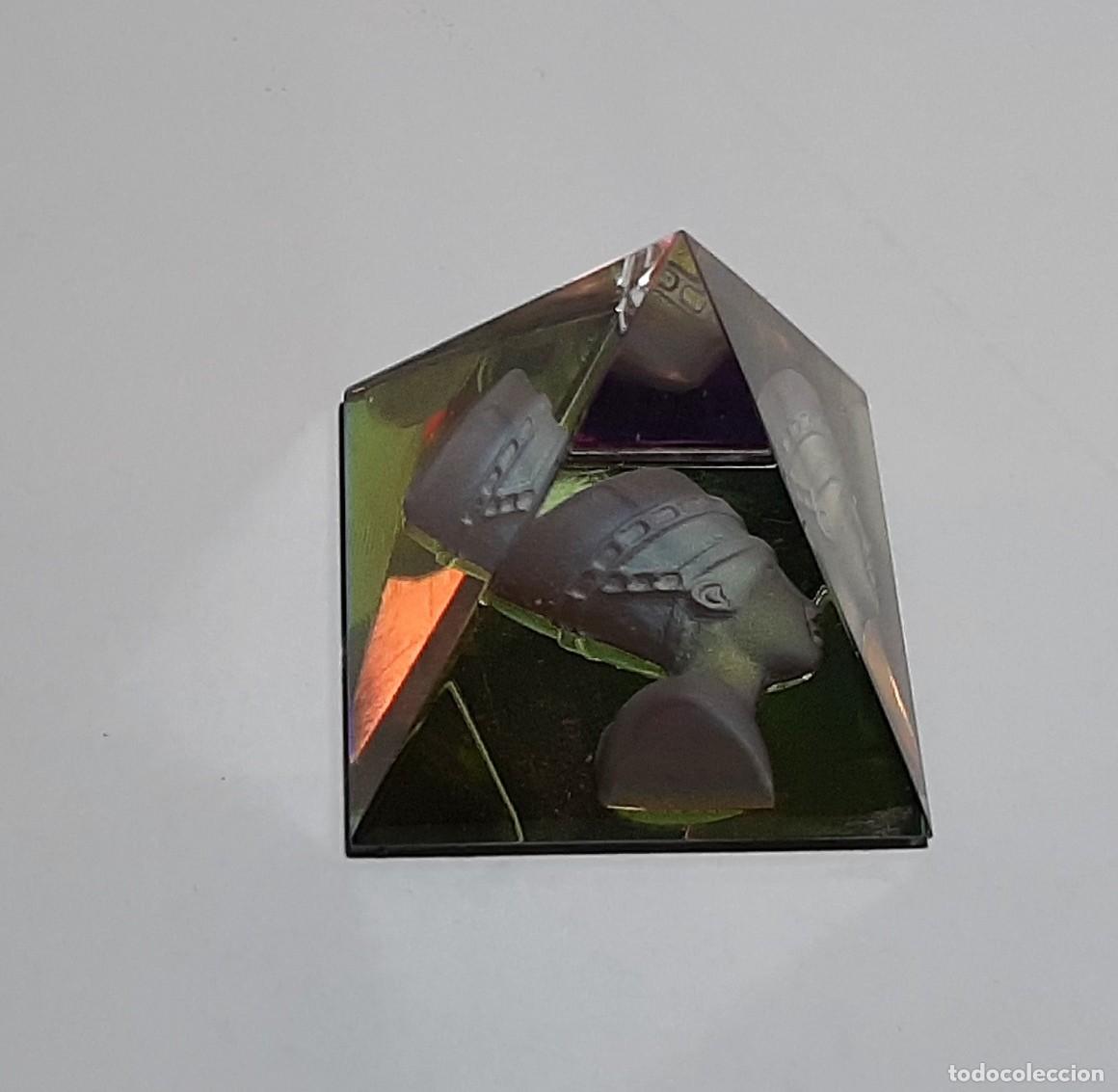 Antig&uuml;edades: Pir&aacute;mide de cristal Nefertiti - Foto 1