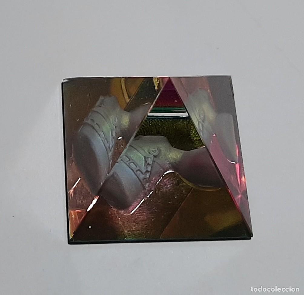 Antig&uuml;edades: Pir&aacute;mide de cristal Nefertiti - Foto 4