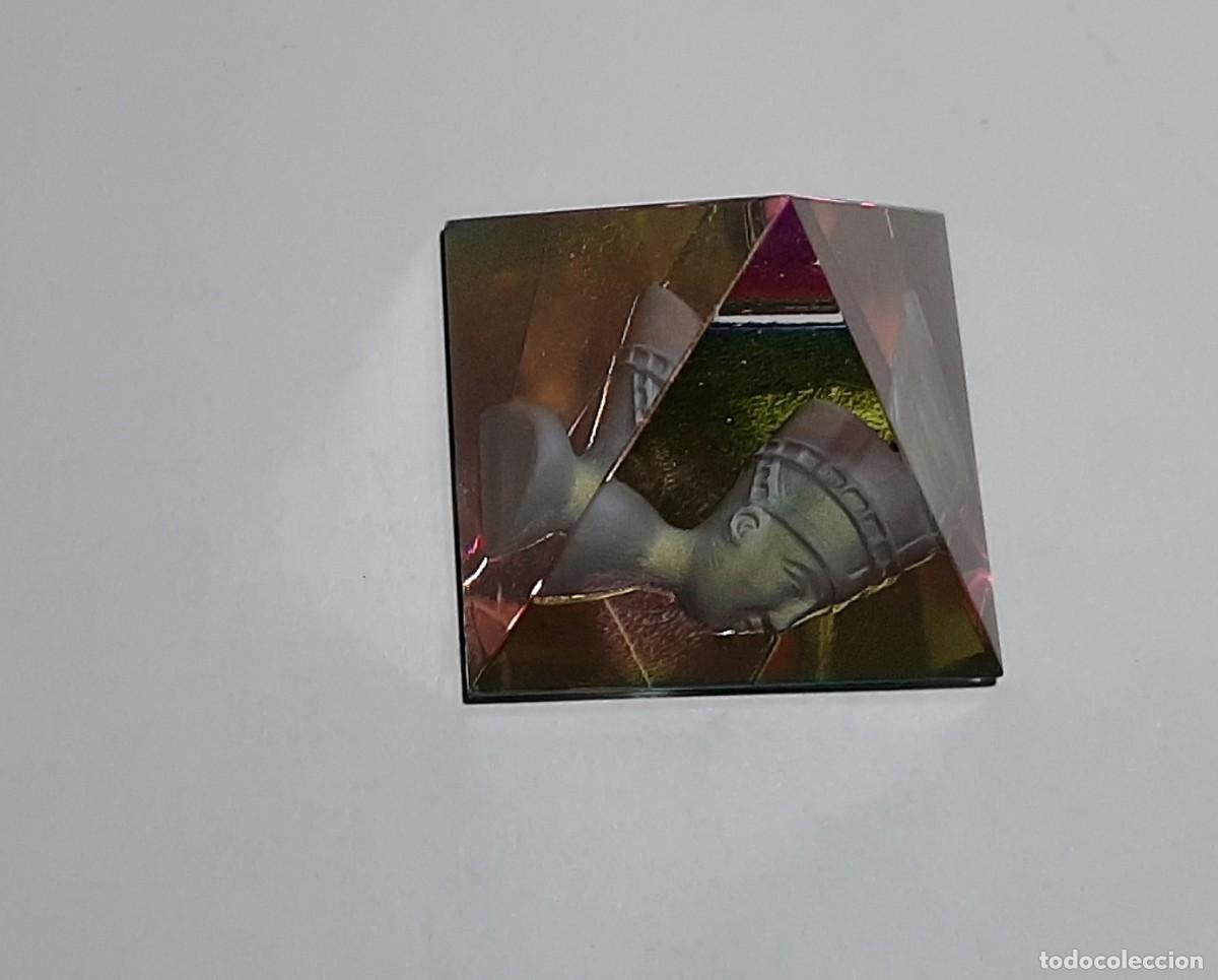 Antig&uuml;edades: Pir&aacute;mide de cristal Nefertiti - Foto 6