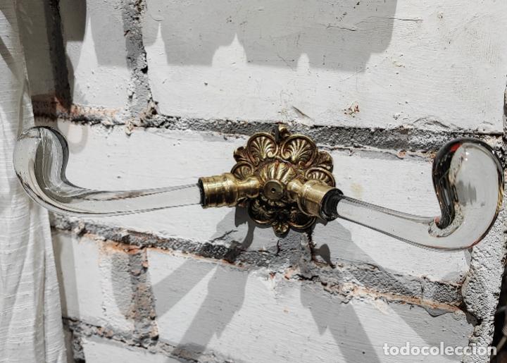 Antig&uuml;edades: MAGNIFICA PERCHA DOBLE EN BRONCE Y CRISTAL - Foto 6