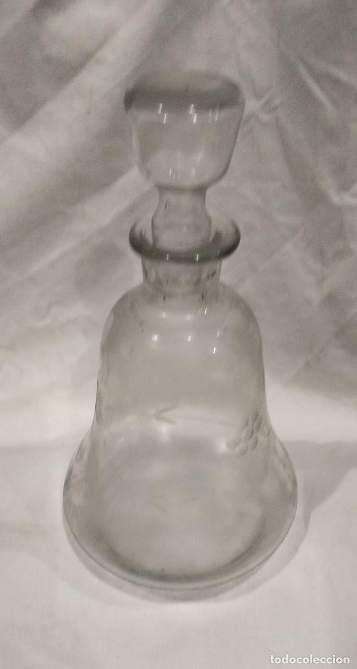 Antig&uuml;edades: Botella de cristal tallado - Foto 1