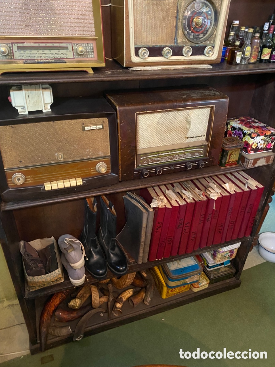 Antig&uuml;edades: Estanter&iacute;a en capilla de nogal - Foto 2