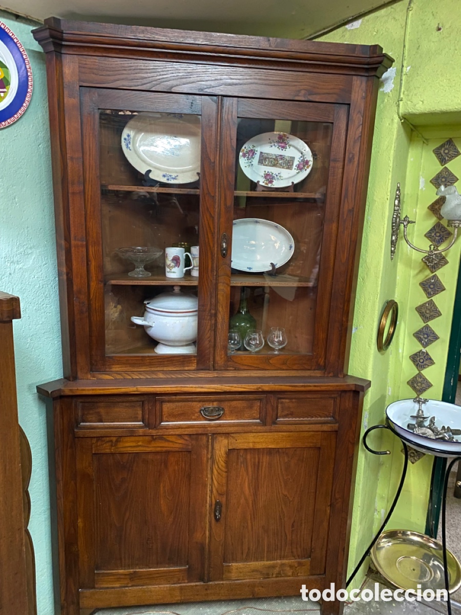 Antig&uuml;edades: Esquinera en casta&ntilde;o restaurada - Foto 1