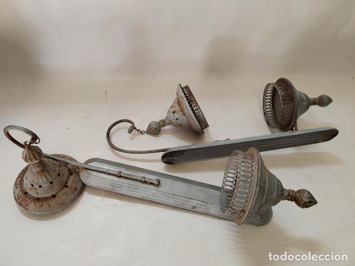 Antig&uuml;edades: pareja de apliques de metal - Foto 2