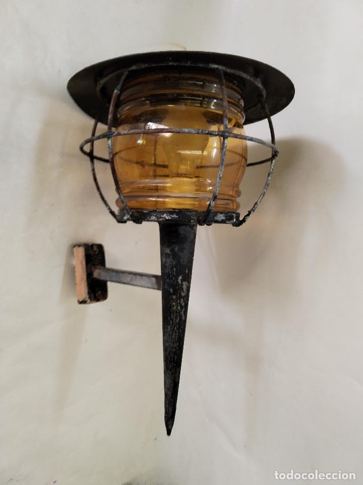 Antig&uuml;edades: aplique de forja y cristal de color ambar - Foto 7